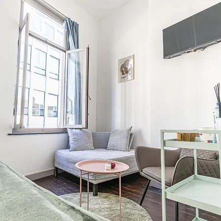 Apartment Lovely With View At Vibrant Ghent, Breezy Balcony Ghent
