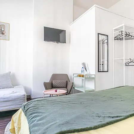 Lovely With View At Vibrant Ghent, Breezy Balcony Апартаменты Гент