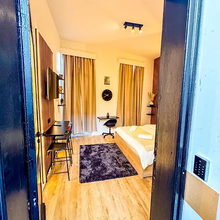 Апартаменты Lovely With View At Vibrant Ghent, Breezy Balcony Гент
